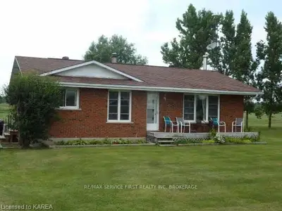602 COUNTY ROAD 2, Front of Leeds & Seeleys Bay, ON K7G 2V4
