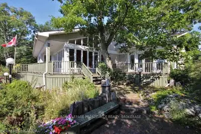 1584 ST LAWRENCE (TREASURE ISLAND) Avenue, Kingston, ON K7L 4V1