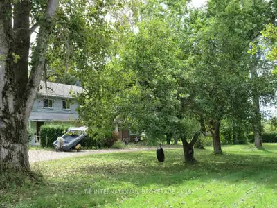 3 Narrows Lane, Leeds And The Thousand Islands, On K0e 1r0