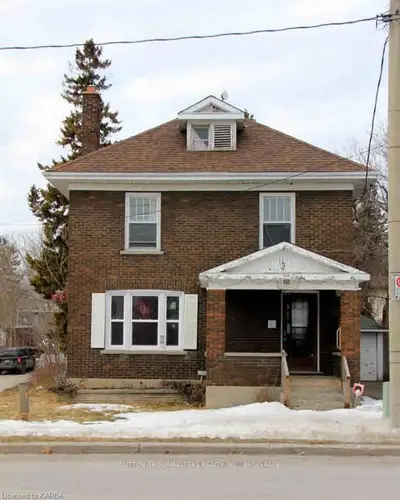 130 QUEEN Street, Quinte West, ON K8V 4X4