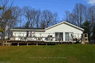 848 Condley Lane, Leeds And The Thousand Islands, On K0e 1n0
