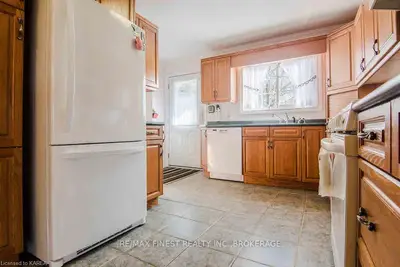 231 County Road 9, Greater Napanee, On, K7r 3k8