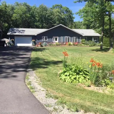 418 UNION Road, Front of Leeds & Seeleys Bay, ON K0E 1L0
