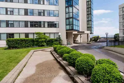185 ONTARIO Street 101, Kingston, ON K7L 2Y7