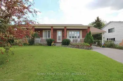 7 JAMES Street, Greater Napanee, ON K7R 3E9