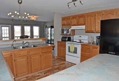 105 Unger Island Road, Greater Napanee, On K7r 3l1