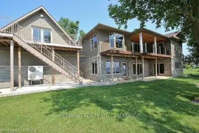 1092 HOWE ISLAND Drive, Frontenac Islands, ON K7G 2V8