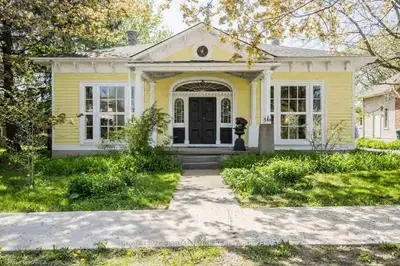 56 ALWINGTON Avenue, Kingston, ON K7L 4R3