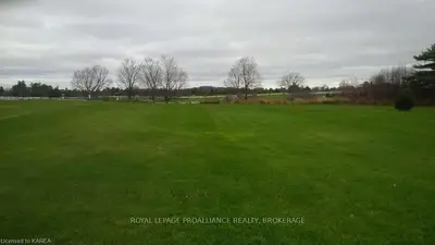 99 Binnacle View Drive, Front Of Leeds & Seeleys Bay, On K7g 2v5