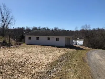 802 Point Lane, Leeds And The Thousand Islands, On K0h 2n0