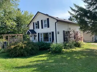 128 Thomas Street E, Greater Napanee, On K7r 3l3