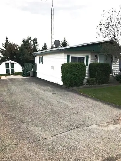 5 CEDAR Street, Greater Napanee, ON K7R 3L1
