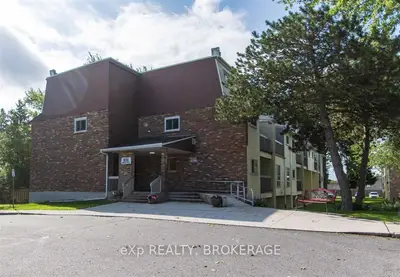 102 835 Milford Drive, Kingston, On K7p 1a7