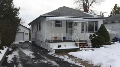 260 Elmwood Street, Kingston, ON K7M 2Y8