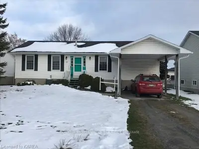 15 Frederick Street, Lansdowne Village, On K0e 1l0