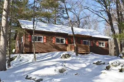 39B Oborne Point Road, Addington Highlands, ON K0H 1K0