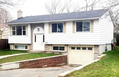 43 Newcourt Place, Kingston, ON K7M 6Y1