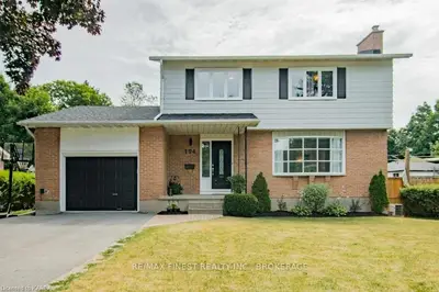 194 Chelsea Road, Kingston, ON K7M 3Y8