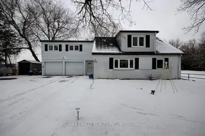 453 Dundas Street W, Greater Napanee, ON K7R 2B9