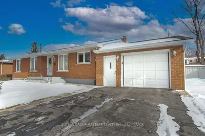 15 Havergal Avenue, Loyalist, On K7n 1v1