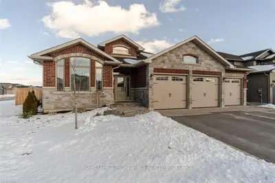 15 Hummingbird Drive, Belleville, On K8n 0h2