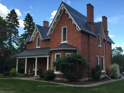 232 Dundas Street, Greater Napanee, On, K7r 2a8