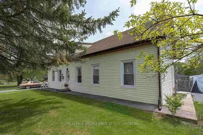 329 Academy Street, Loyalist, On K0h 1g0