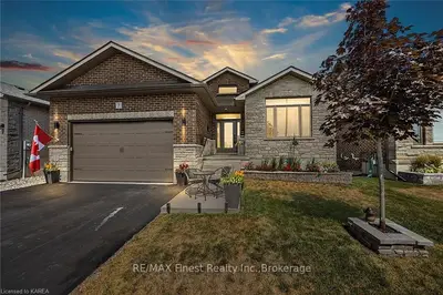 7 Briarwood Crescent, Greater Napanee, On K7r 0c2