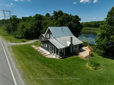 Detached in Frontenac