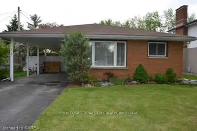 278 Barrett Boulevard, Greater Napanee, On K7r 1g8