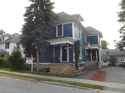 360 S Charles Street, Gananoque, On K7g 1w7