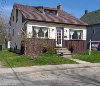 455 S CHARLES Street, Gananoque, ON K7G1W8