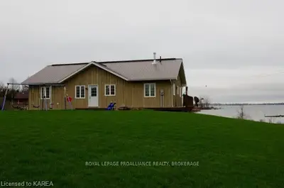 35 Stuarts Lane, Frontenac Islands, On K0h 2y0