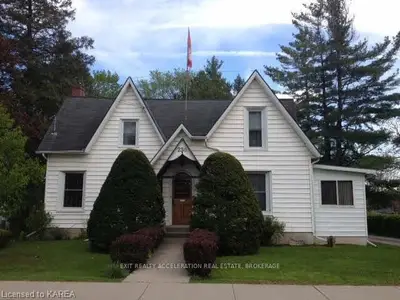 256 W Dundas Street, Greater Napanee, On K7r 2b1