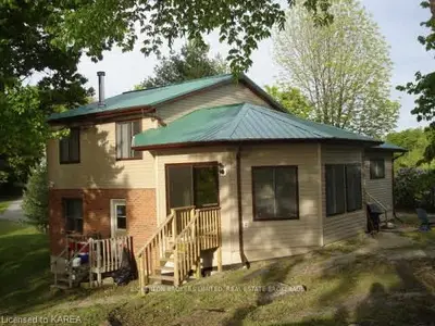 807 POINT Lane, Leeds and the Thousand Islands, ON K0E 1N0