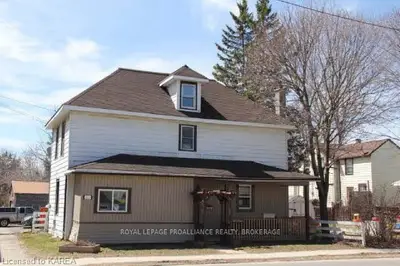 160 N CHARLES Street, Gananoque, ON J7G 1T8