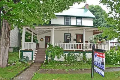 256 SYDENHAM Street, Gananoque, ON K7G 1C3