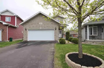 2261 Swanfield Street, Kingston, On K7m 0a8