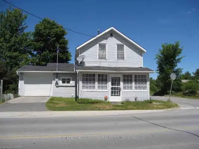 10137 COUNTY ROAD 41, Addington Highlands, ON K0H 1Z0