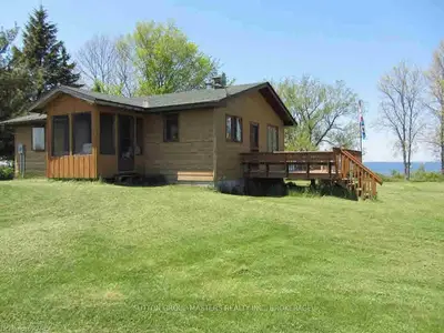 568 9 Mile Point Road, Frontenac Islands, On K0h 2y0
