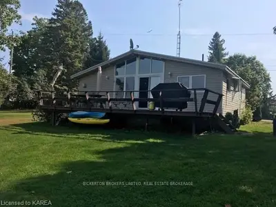 92 Kerry Point Road, Leeds And The Thousand Islands, On K0e 1l0
