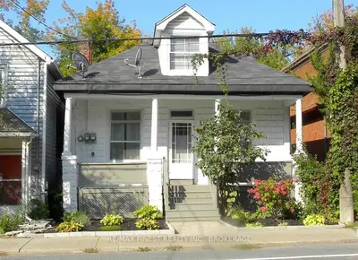 178 Montreal Street, Kingston, On K7k 3g4