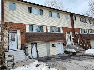32 Meadow Lane, Greater Napanee, ON K7R 3R8