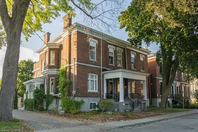 86 Sydenham Street, Kingston, On K7l 3h4