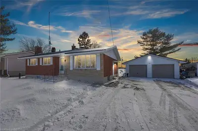 346 Highway 32, Front Of Leeds & Seeleys Bay, On, K7g 2v3