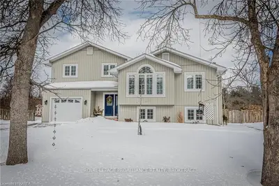 260 COLEBROOK Road, Stone Mills, ON K0K 3N0