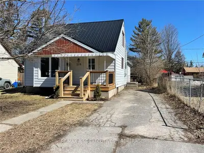 209 Simcoe Street, Greater Napanee, On K7r 2x9