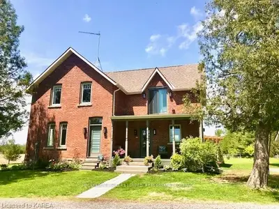 161 Taylor Road W, Front Of Leeds & Seeleys Bay, On K7g 2v3