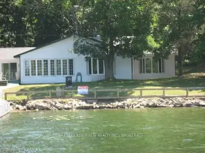 43 Grenadier Island, Leeds And The Thousand Islands, On, K0e1l0