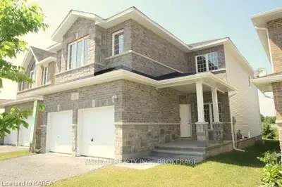 1422 Crossfield Avenue, Kingston, On K7p 0e7